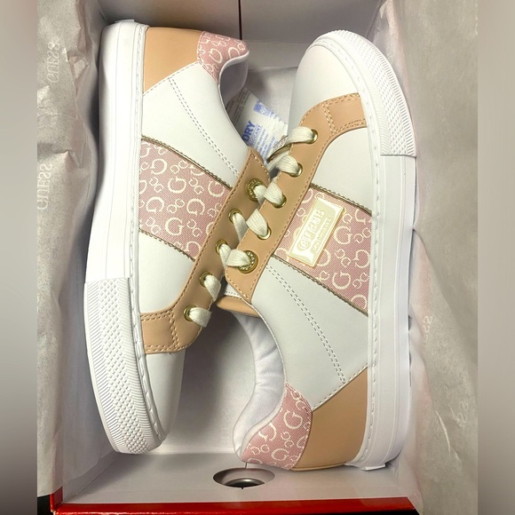 Guess Loom Low Top Sneakers Womens (Size 8) - Picture 3 of 7